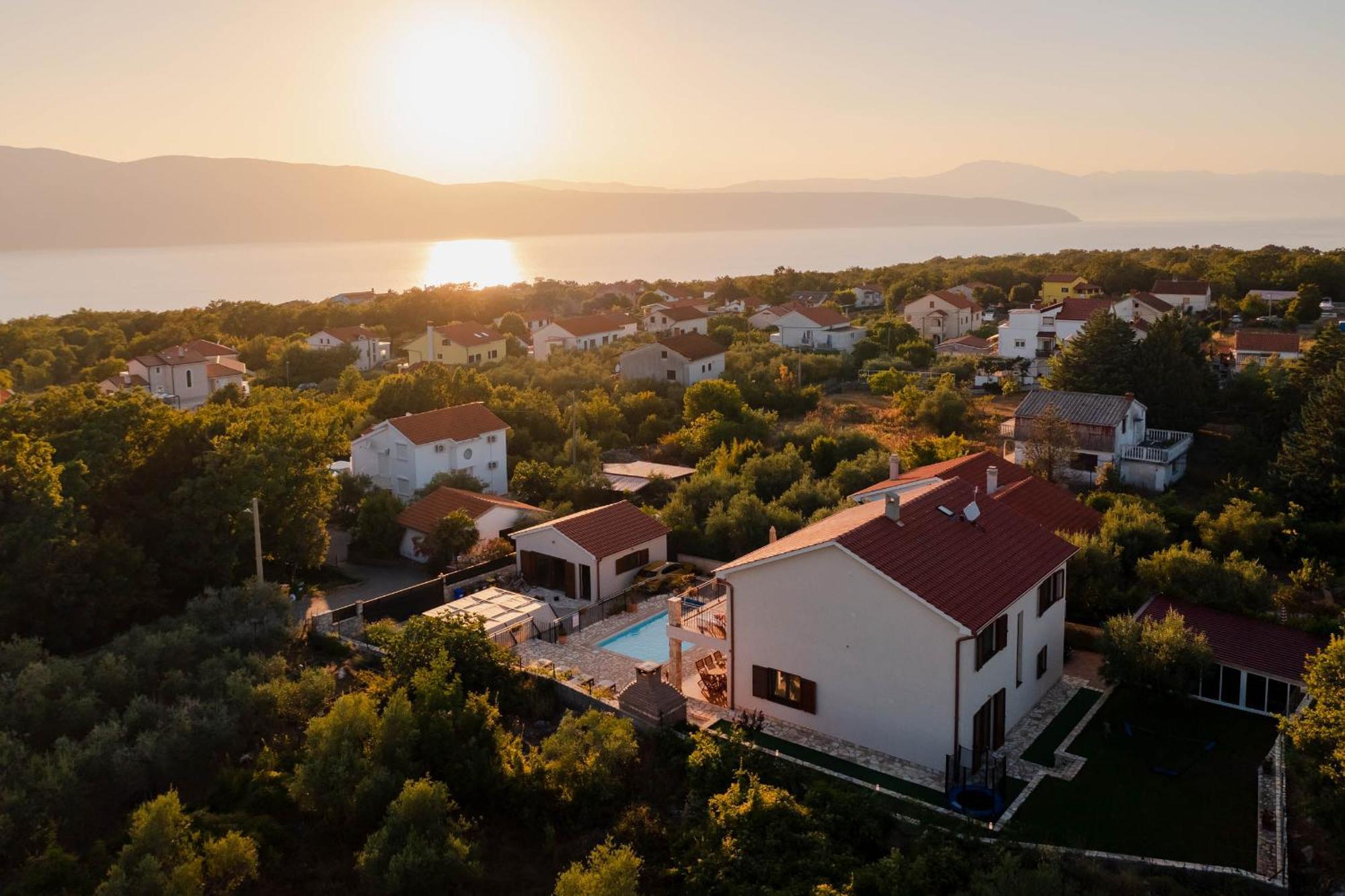 Villa Sara - Perfect Family Holiday Brzac Exterior foto