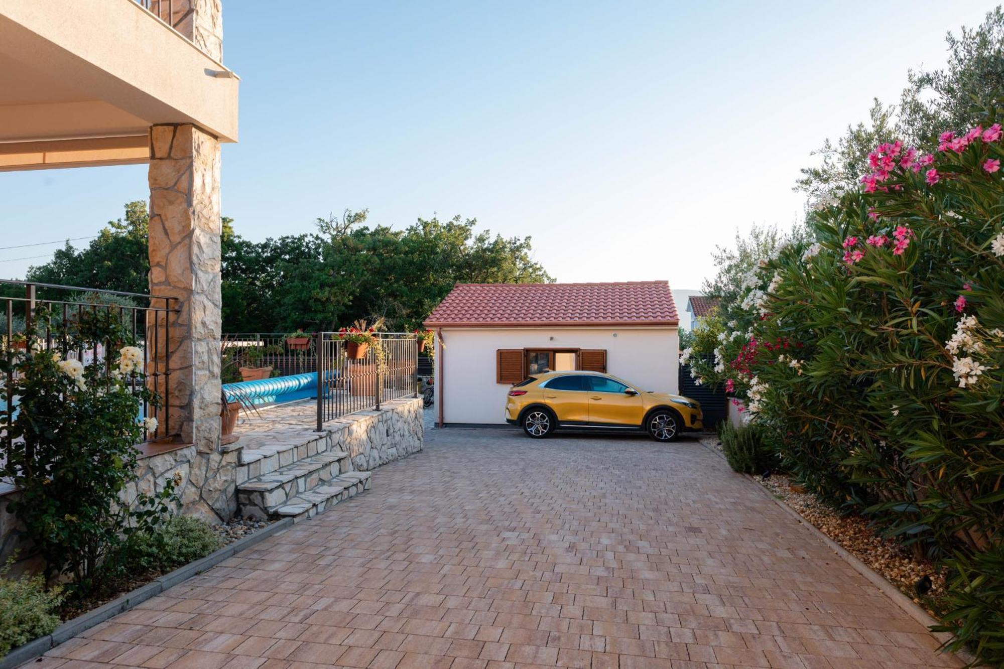 Villa Sara - Perfect Family Holiday Brzac Exterior foto