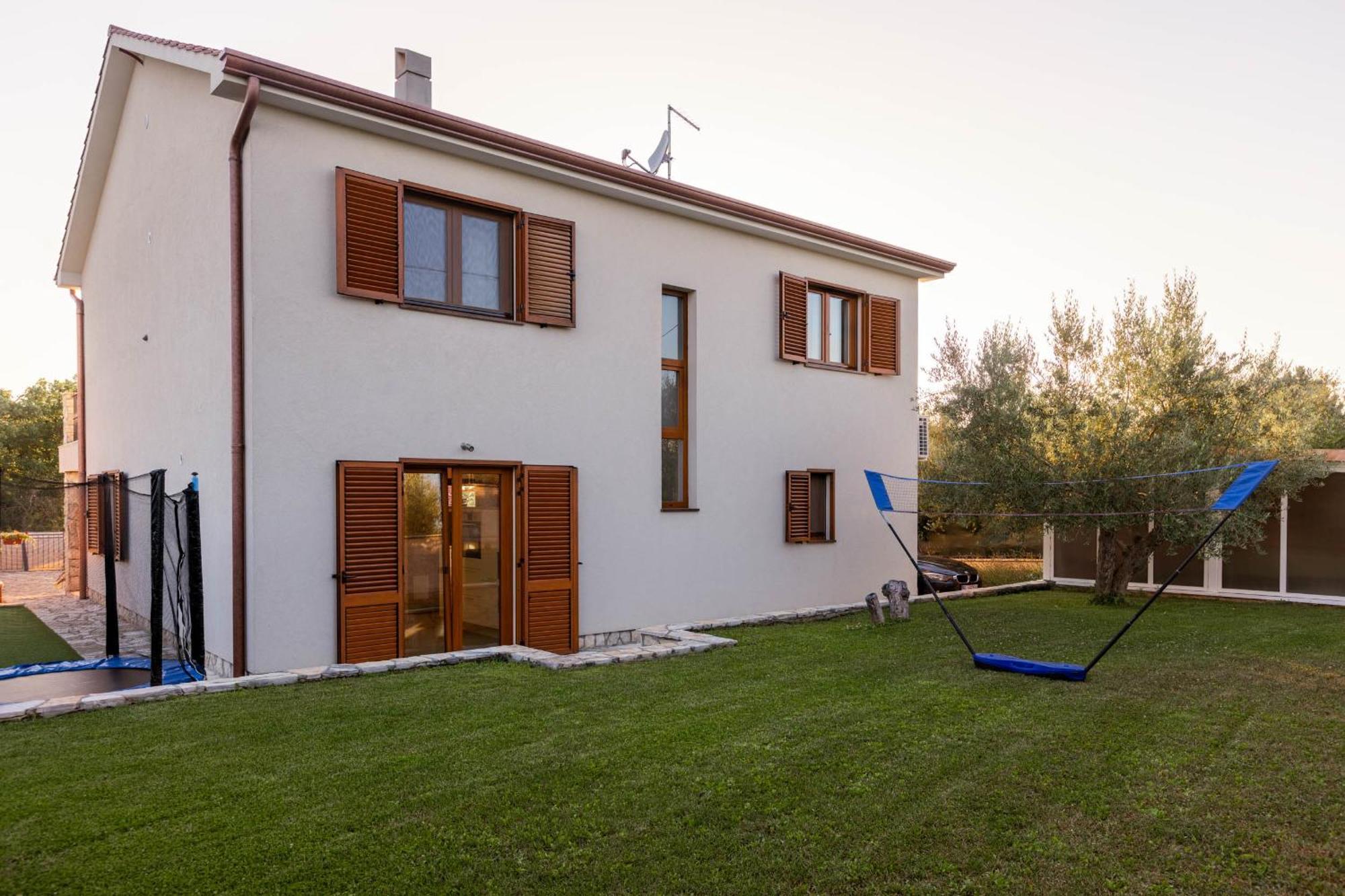 Villa Sara - Perfect Family Holiday Brzac Exterior foto