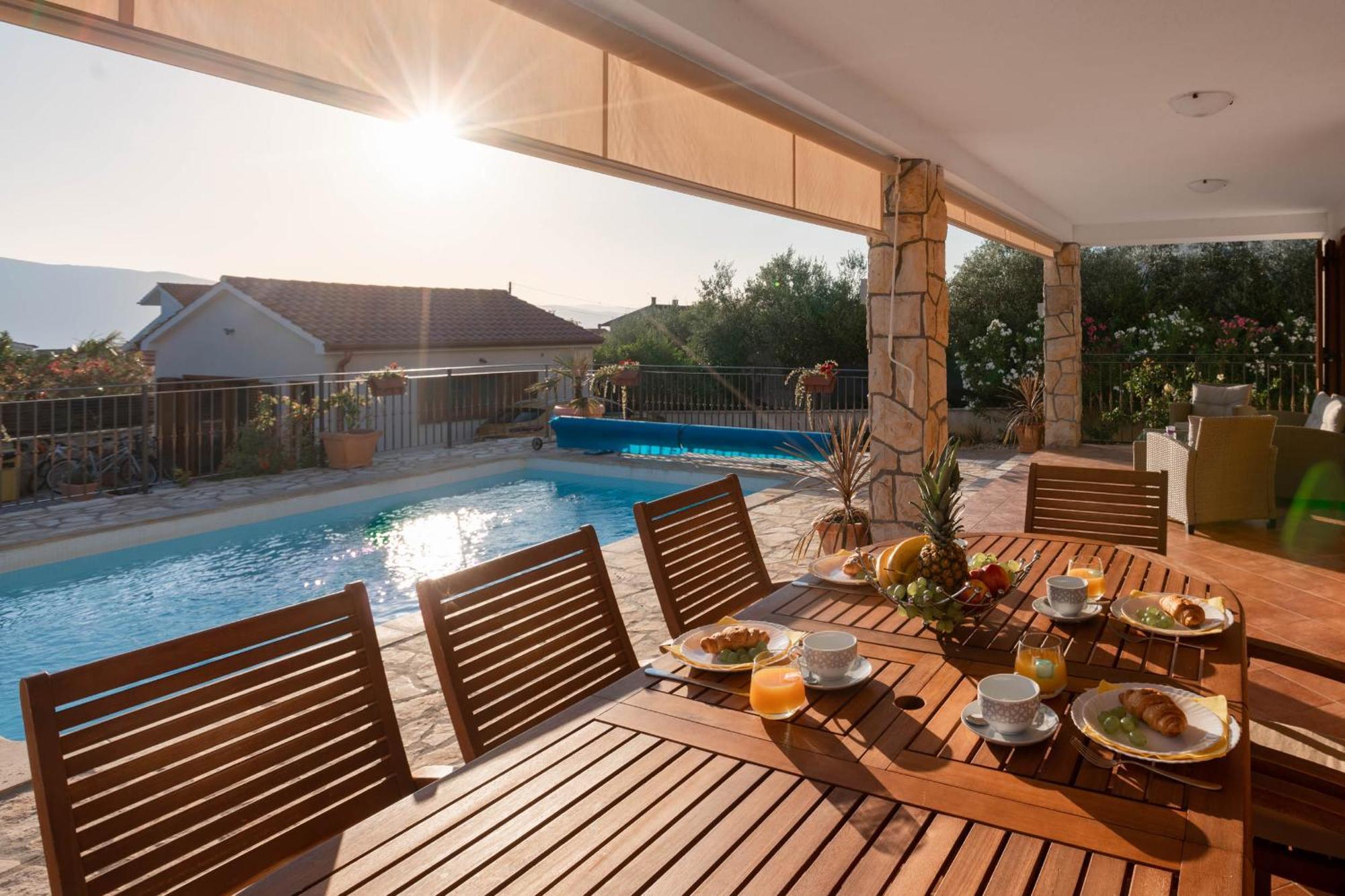 Villa Sara - Perfect Family Holiday Brzac Exterior foto