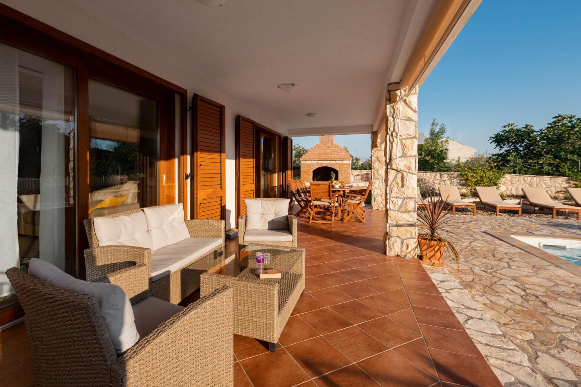 Villa Sara - Perfect Family Holiday Brzac Exterior foto